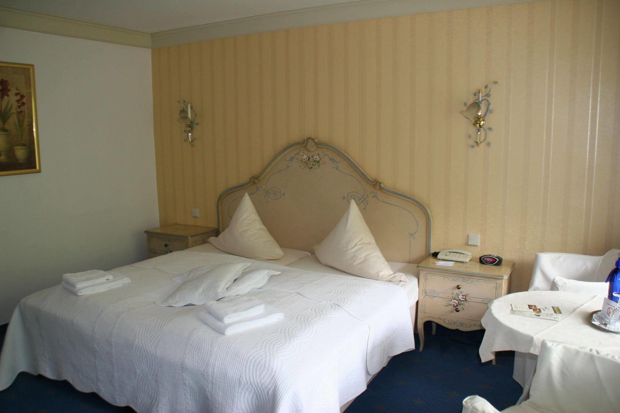 Sure Hotel By Best Western Rhoen Garden Poppenhausen Kültér fotó